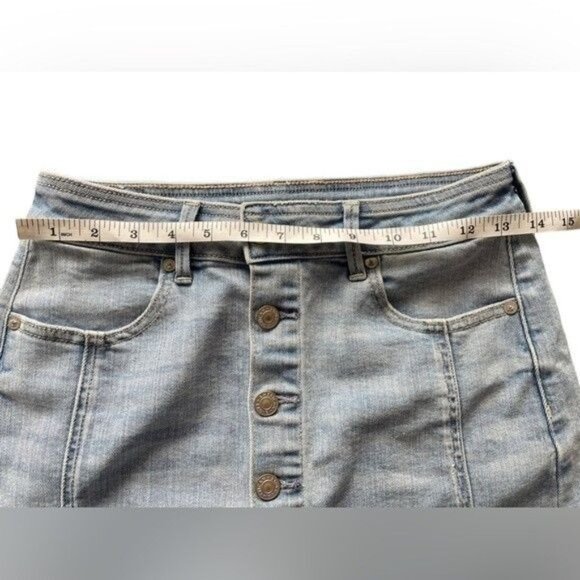 American Eagle Women’s 4 Skirt Mini Button Denim Light Blue - Picture 5 of 7